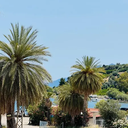 Luxury By The Port Vakantiehuis Epidaurus