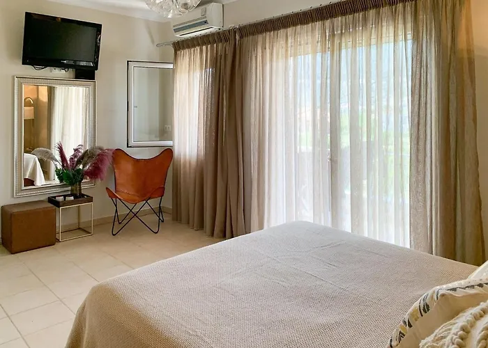 Luxury By The Port Vakantiehuis