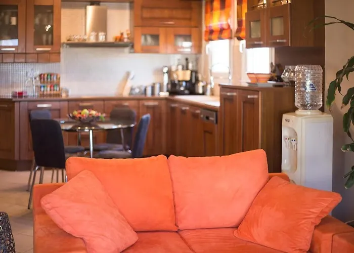 Vakantiehuis Luxury By The Port Epidaurus