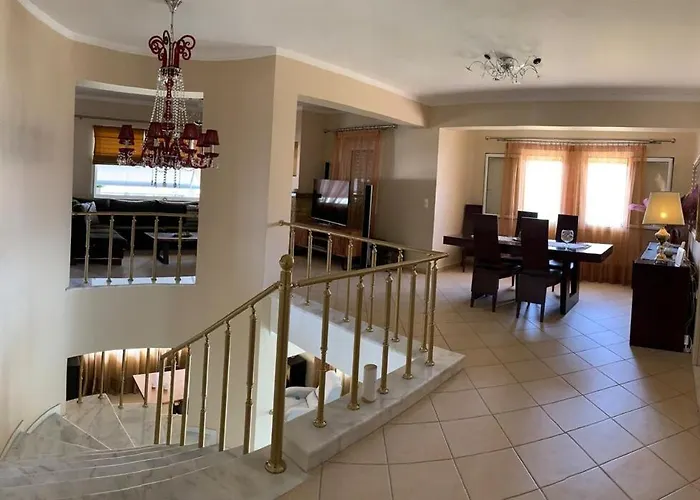 Vakantiehuis Luxury By The Port *