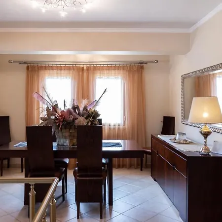 Luxury By The Port Epidaurus