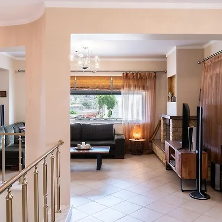 Luxury By The Port *