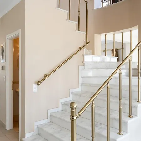 Luxury By The Port *