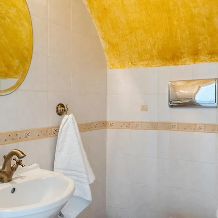 Luxury By The Port בית נופש *