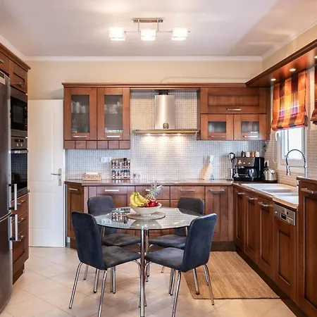 Holiday home Luxury By The Port