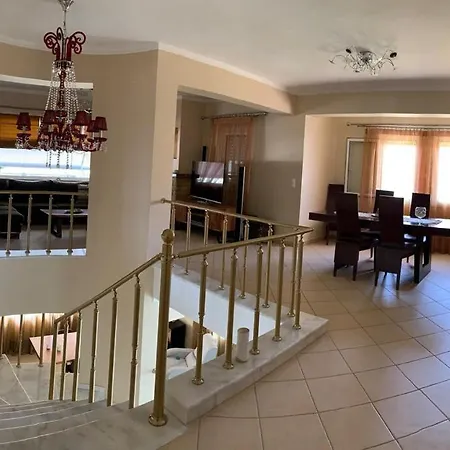 別荘 Luxury By The Port *