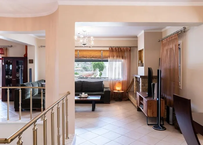 Luxury By The Port *