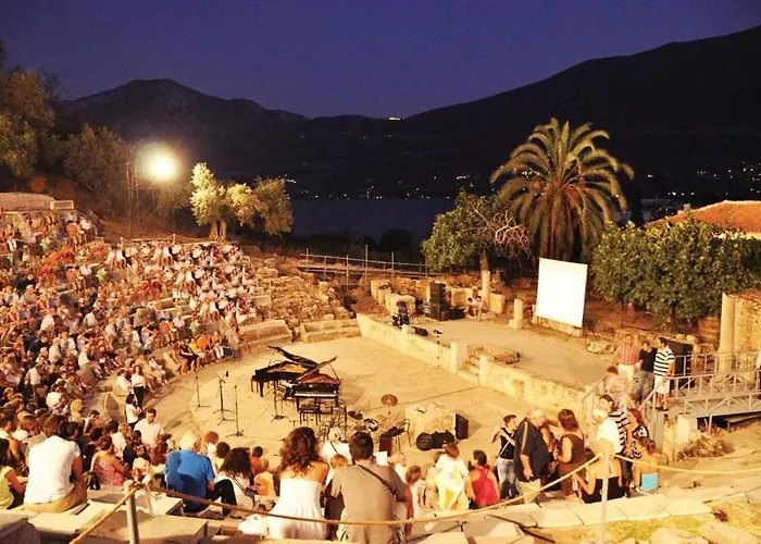 Luxury By The Port *