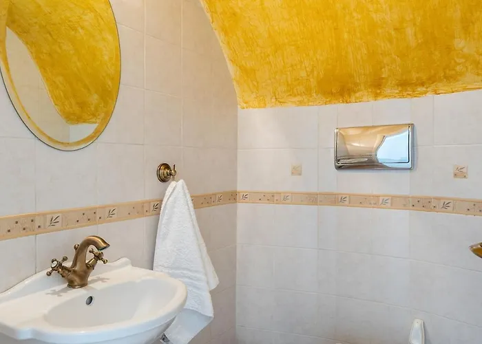 Luxury By The Port Hébergement de vacances *